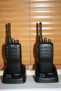 2_way_radios.jpg 2_way_radios.jpg